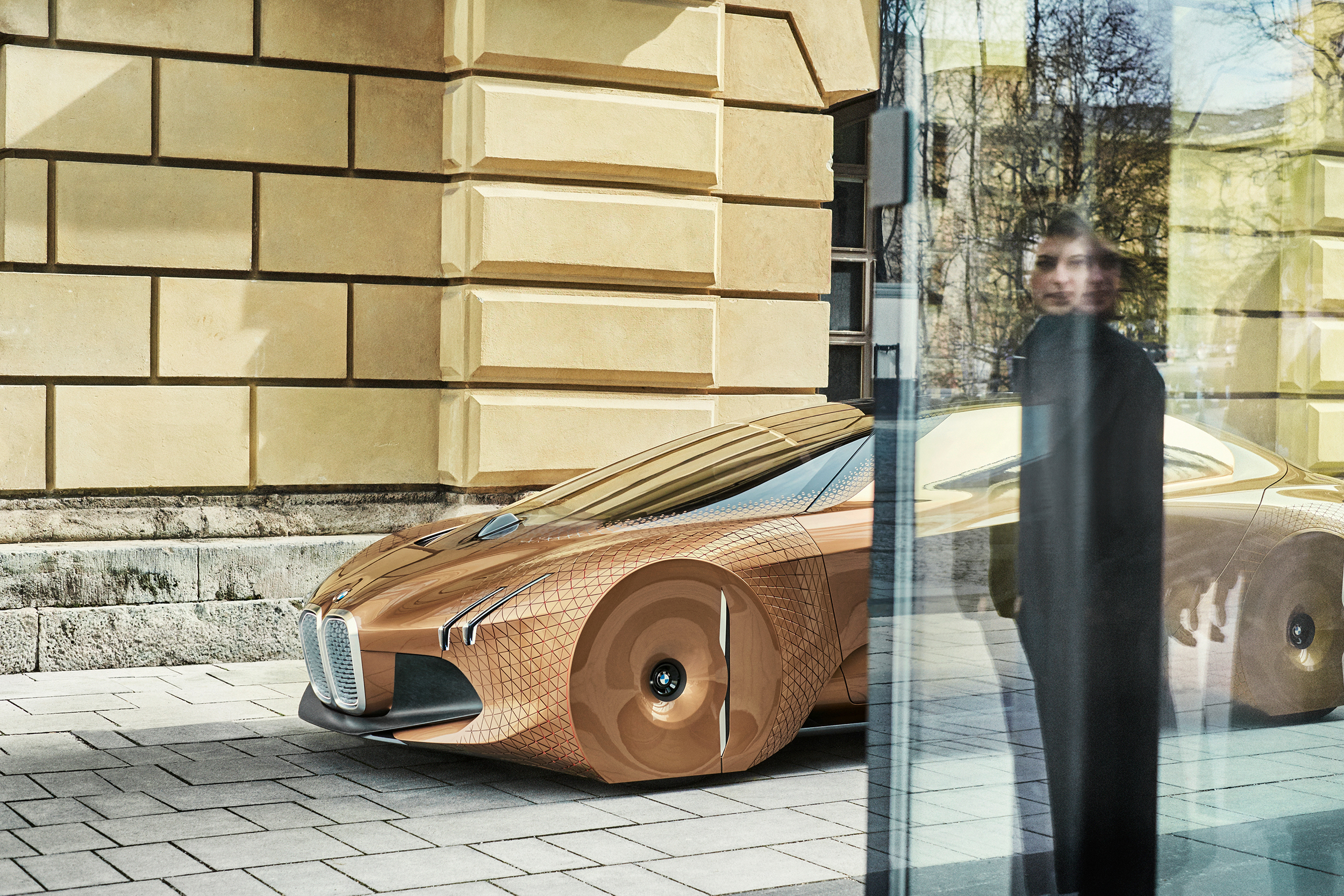 P90217656_highRes_bmw-vision-next-100-